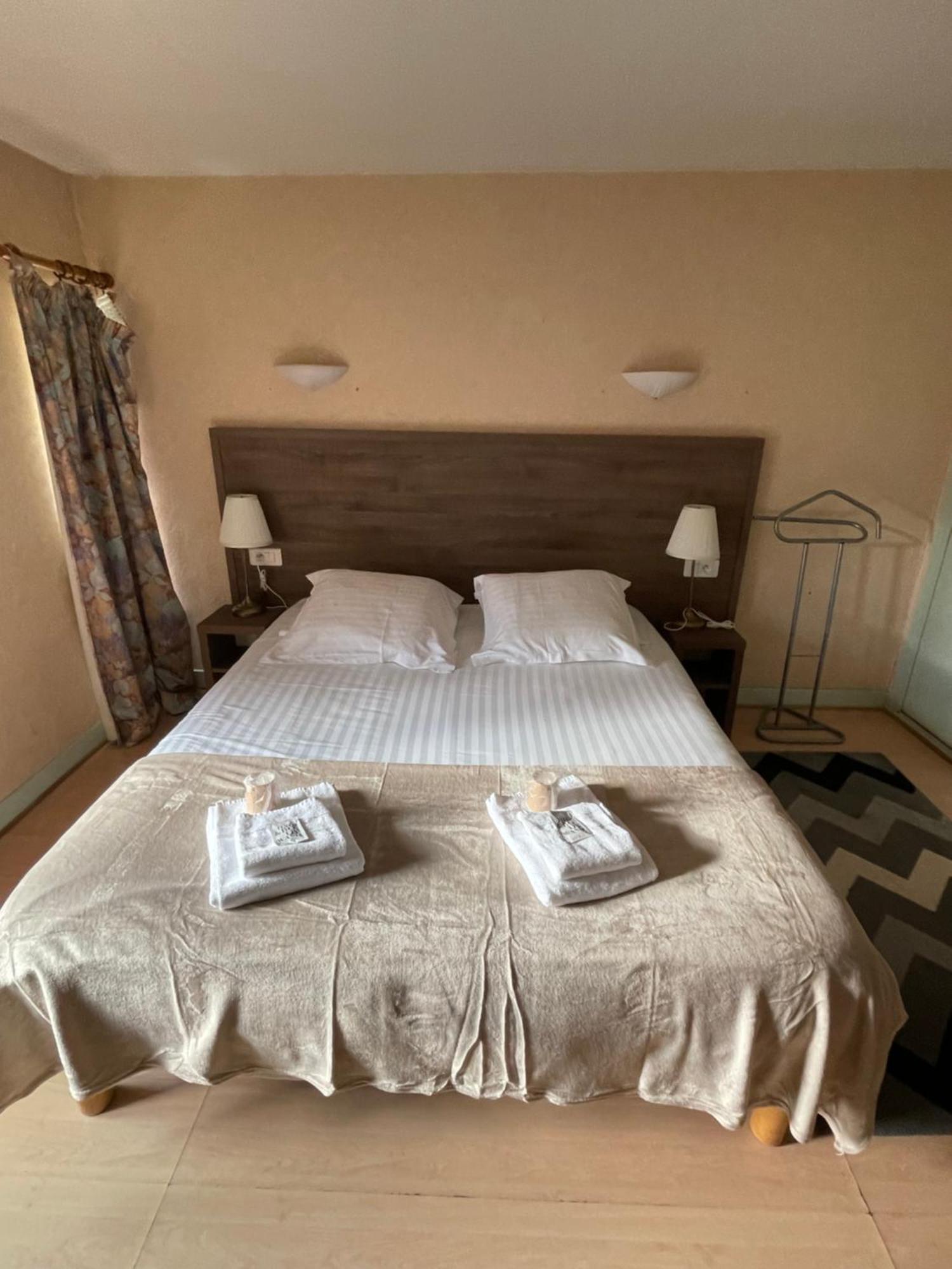 Hotel Du Commerce Semur-en-Auxois Eksteriør bilde