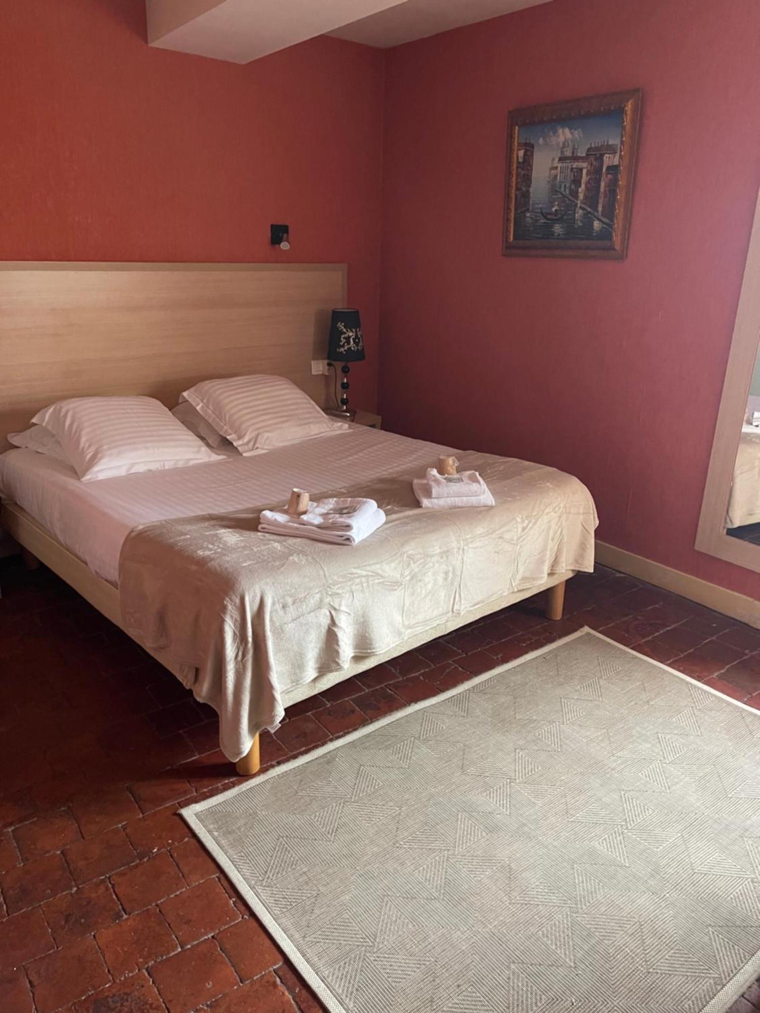 Hotel Du Commerce Semur-en-Auxois Eksteriør bilde