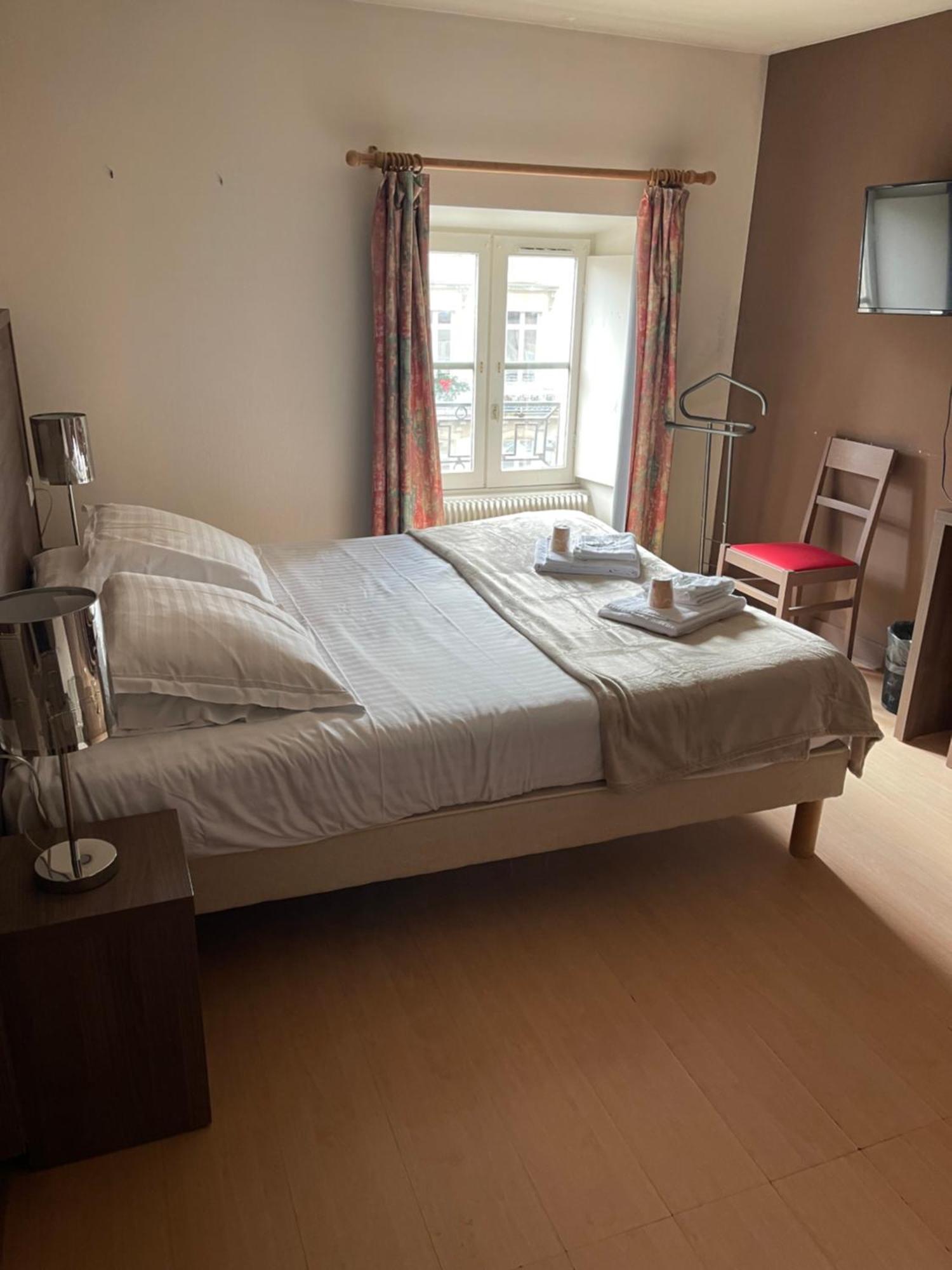Hotel Du Commerce Semur-en-Auxois Eksteriør bilde